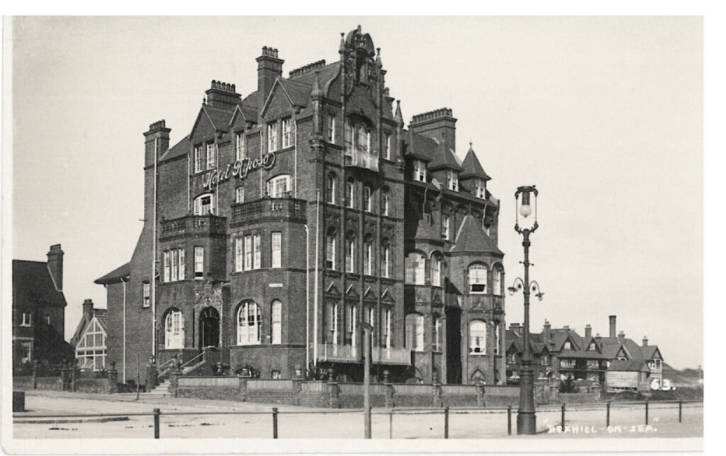A view of the Hotel about 1935.