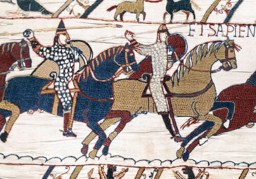 Bayeux_Tapestry_scene51_Battle_of_Hastings_Norman_knights_and_archers1