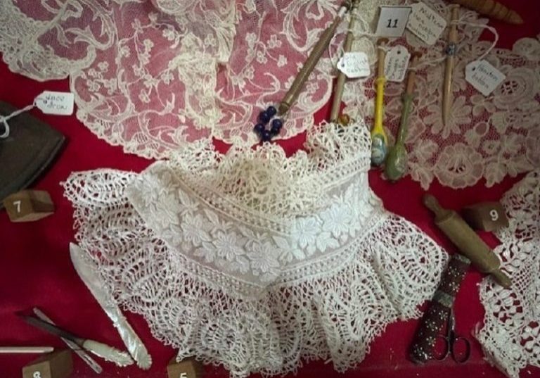 Lace Lace
